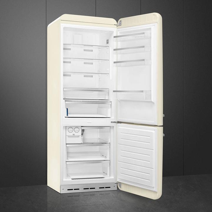 Actual product image Smeg Retro Style FAB38RCR6 (481 l)