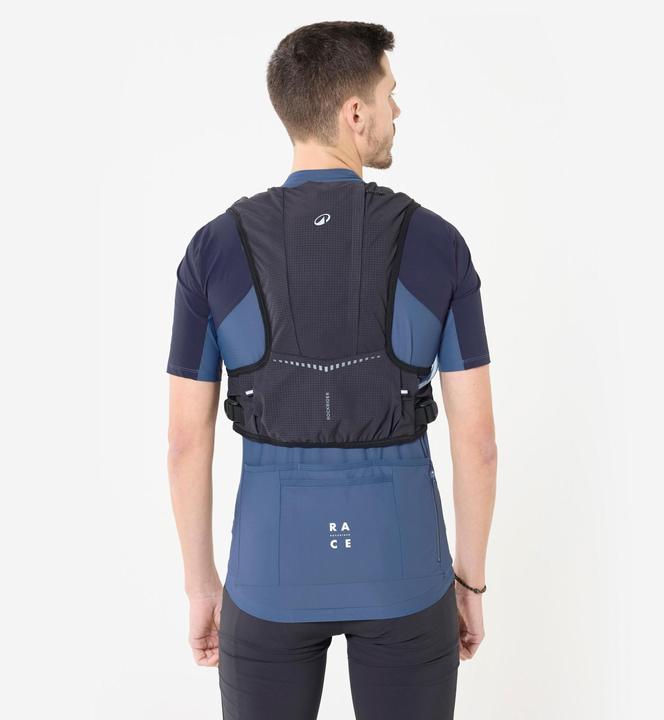 Actual product image Rockrider Fahrrad Trinkrucksack 3 L / 2 L schwarz (3 l)