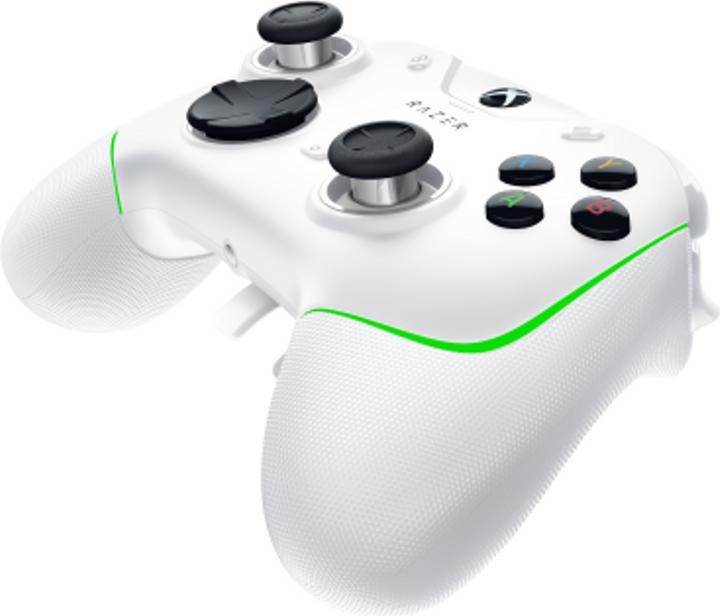 Actual product image Razer Wolverine V2 Chroma (PC, Xbox One X, Xbox Series X, Xbox One S, Xbox Series S)