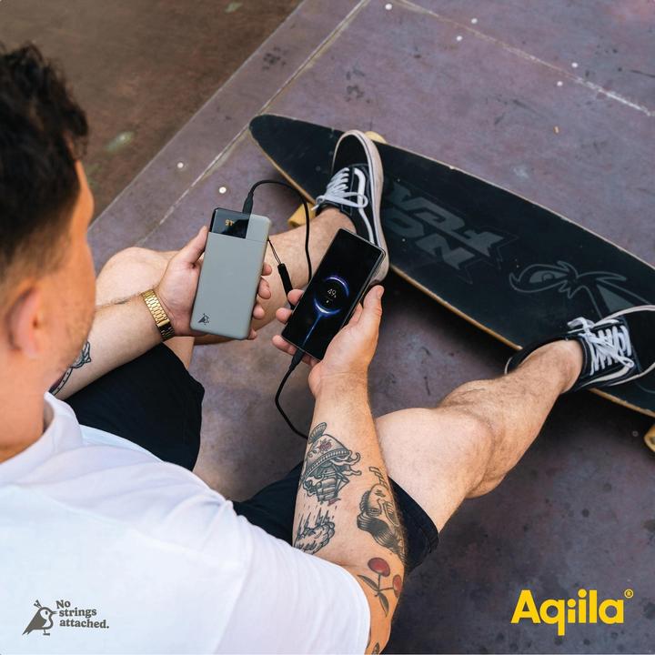 Actual product image Aqiila Powerbird B10B - Powerbank 10000 mAh, 20W - Moss (10000 mAh, 20 W, 37 Wh)