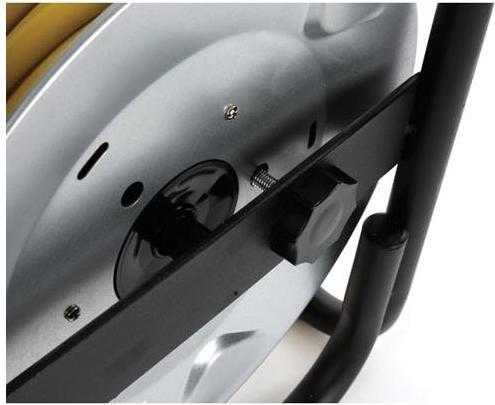 Actual product image Velleman FATMAX PROFESSIONAL NEOPRENE CABLE REEL WITH ANTI-TWIST SYSTEM - 40 m - 3G2.5 - 4 SOCKETS (40 m, 3.50 mm²)