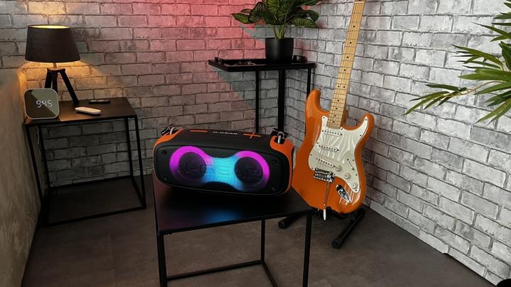 Produktbild N-Gear Blazooka 830 - Draagbare Bluetooth Speaker - Karaoke Set - Met Microfoon & Verlichting - IPX5 Waterd (6 h)