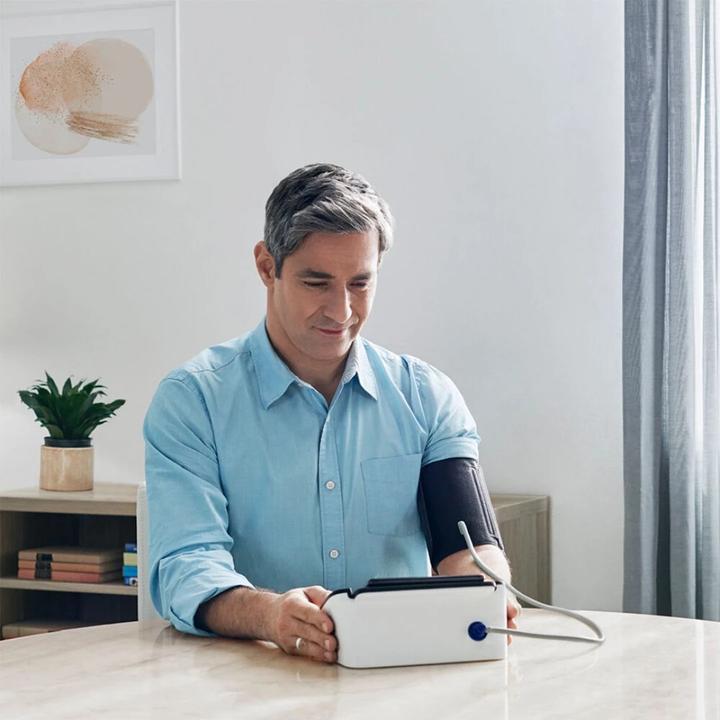 Actual product image Omron Complete (Blood pressure monitor upper arm)