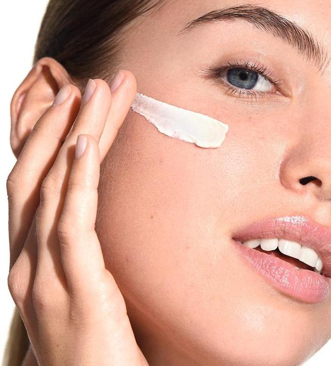 Actual product image Veralab Invisible Daily Antioxidant Face Cream (50 ml, Day cream, SPF 50)
