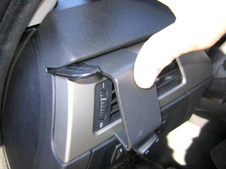 Produktbild Brodit ProClip - Halterung für Montage im Auto