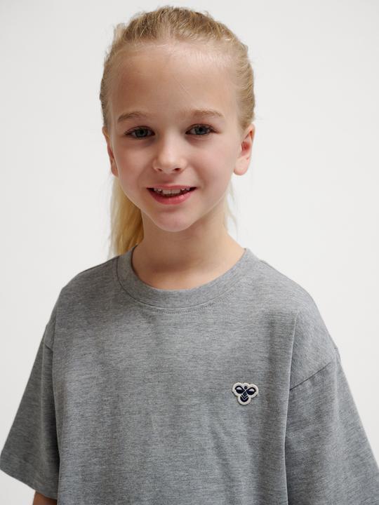 Produktbild hummel hmlJR LOOSE T-SHIRT S/S BEE (110)