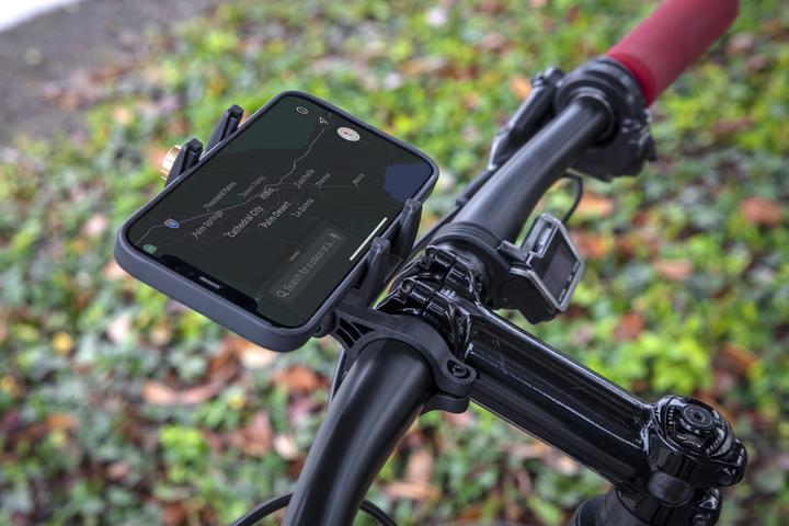 Actual product image Scosche handleIT Pro Terrain