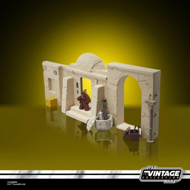 Produktbild Hasbro Star Wars Episode IV Vintage Collection Playset Streets of Mos Eisley mit Jawa Action Figure