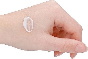 Actual product image Pharmquests Fist It - Desensitizer - 500 ml - Pump (500 ml)