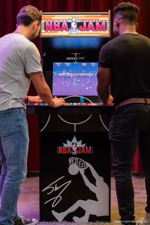 Produktbild Arcade1Up ARCADE 1 Up Nba Jam Shaq Xl Arcade Machine