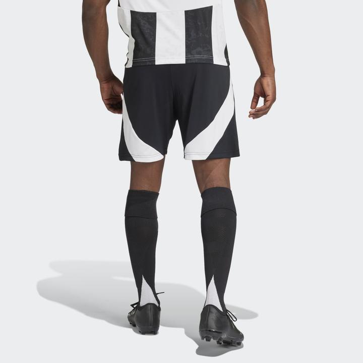 Image du produit adidas Short de la Juventus de Turin (M)
