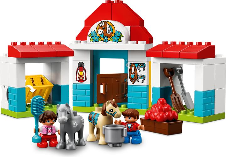 Actual product image LEGO DUPLO horse stable (10868)