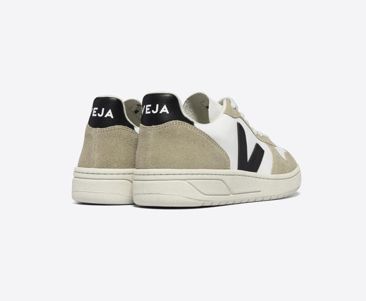 Actual product image Veja V-10 (41)
