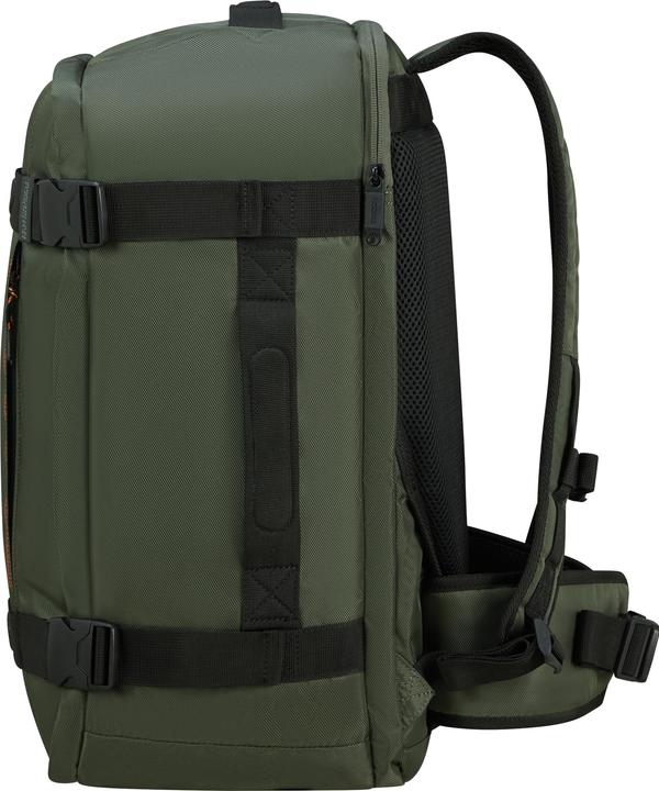 Actual product image American Crew Urban Track Dark Khaki (44 l)