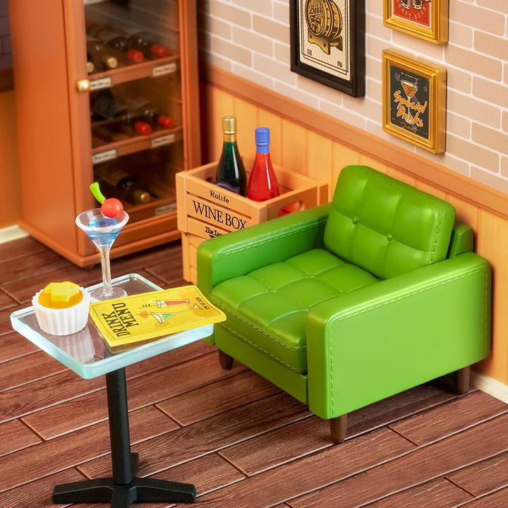 Actual product image Robotime Leisurely Cheers Bar