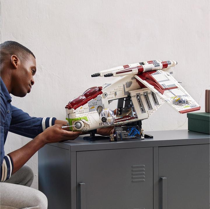 Actual product image LEGO UCS Republic Gunship (75309, LEGO Star Wars, LEGO Rare Sets)