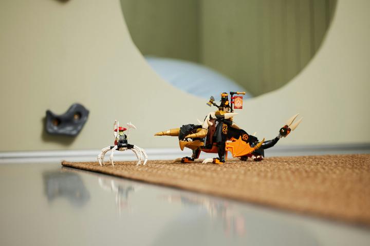 Produktbild LEGO Coles Erddrache EVO (71782, LEGO Ninjago)
