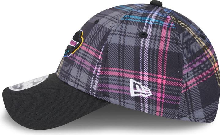 Actual product image New Era Buffalo Bills Crucial Catch 9Forty Snapback Cap (One size)