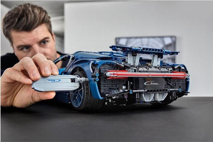 Immagine prodotto LEGO Bugatti Chiron (42083, LEGO Technic, Set LEGO rari)