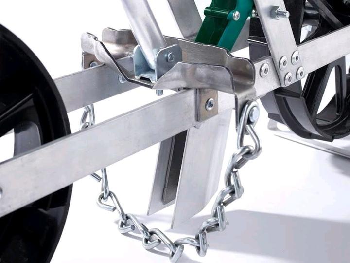 Actual product image Cresco SRS hand seeder for vegetables with 10 sowing discs