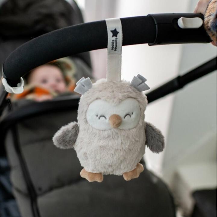 Produktbild Tommee Tippee Mini-Reiseeinschlafhilfe mit weissem Rauschen, CrySensor, USB aufladbar und waschmaschinenfest