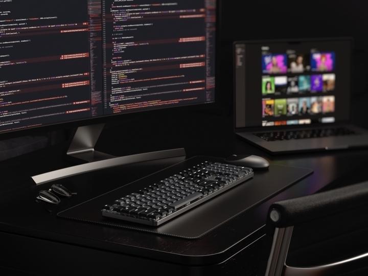 Produktbild Satechi SM3 Slim Mechanical Backlit BT Keyboard Dark German (DE, Kabellos)