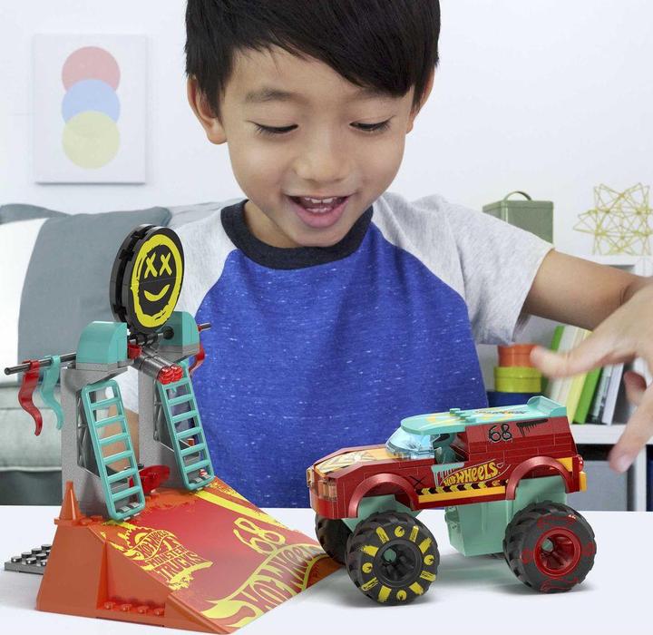Actual product image Mega Smash 'n Crash Demo Derby Extreme Trick Course