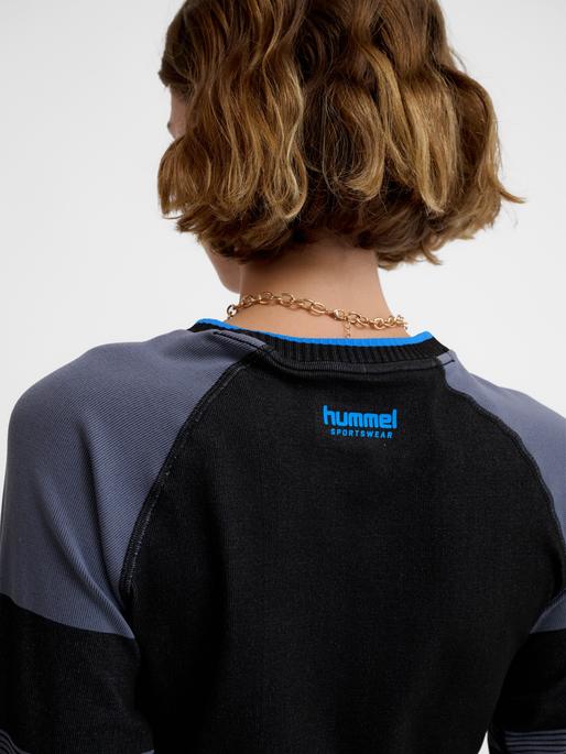 Actual product image hummel hmlSEAMLESS TEE LS (S)