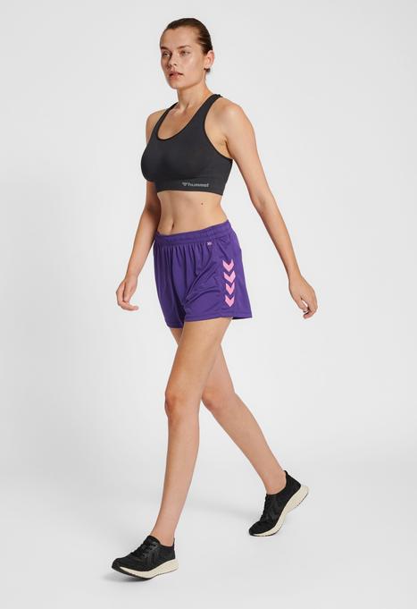 Actual product image hummel Core Xk Poly Shorts Woman (XL)