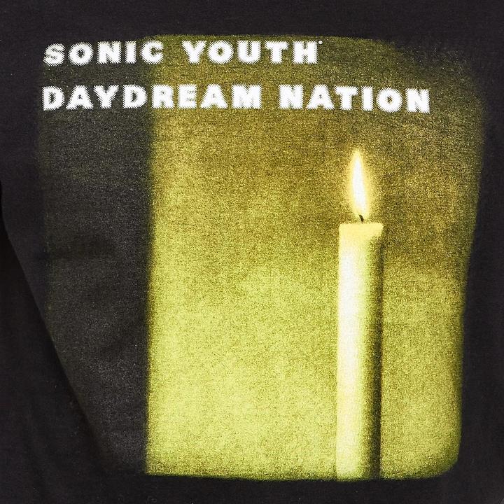 Actual product image Universal Textiles Daydream Nation TShirt (M)