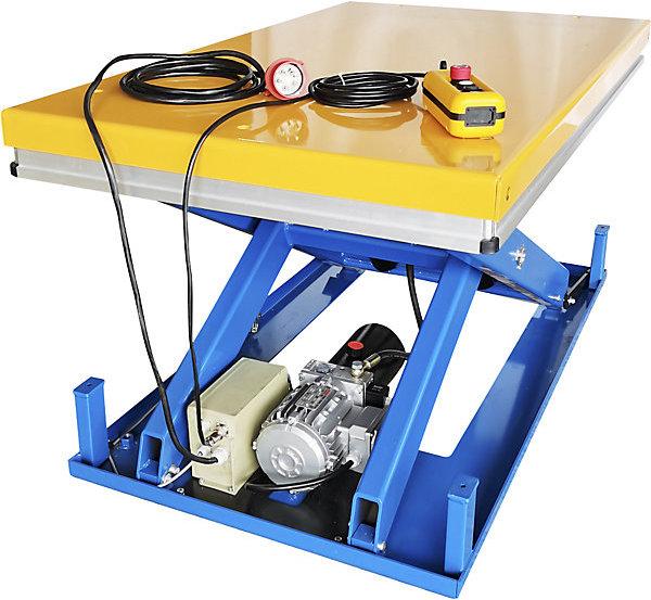 eurokraft basic Lift table, max. load 2200 kg, platform LxW 1350 x 800 mm.