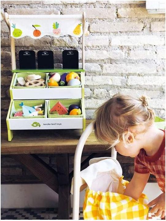 Produktbild Tender Leaf Toys Bauern Marktstand