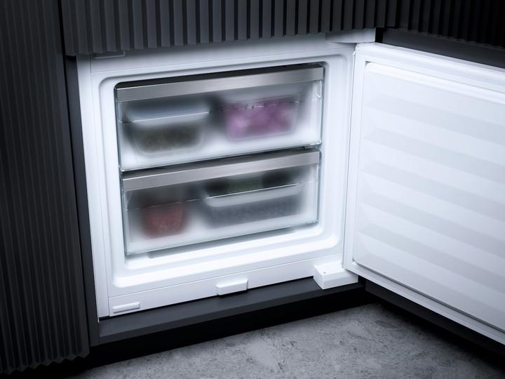 Actual product image Miele KF 7731 D fridge-freezer combination (266 l)