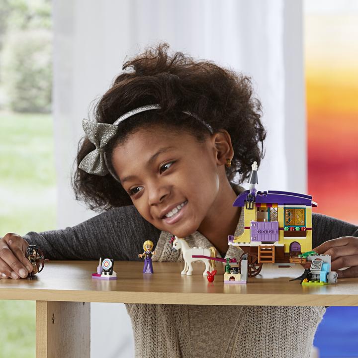 Actual product image LEGO Rapunzel's travel carriage (41157, LEGO Disney)