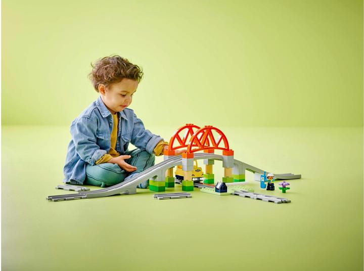 Produktbild LEGO Eisenbahnbrücke und Schienen - Erweiterungsset (10426)