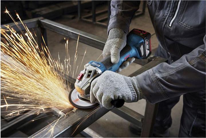 Image du produit Bosch Professional 2-Tool Set GSR 18V-45 / GWS 18V-8 / 2x Akku GBA 18V 4.0Ah inkl. Tasche