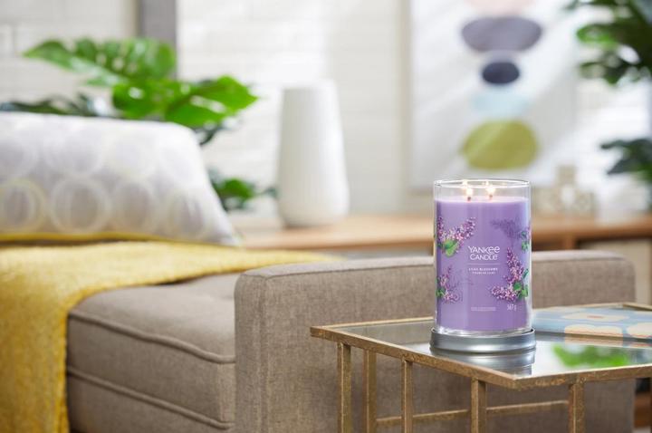 Produktbild Yankee Candle Duftkerze Lilac Blossoms Signature Large Tumbler