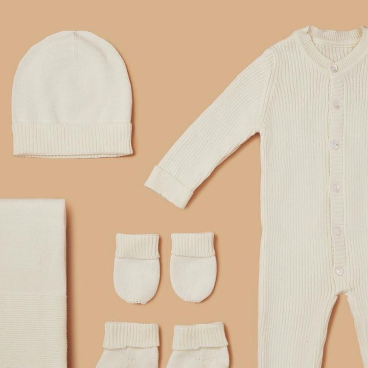 Actual product image Zero.99 Newborn Set 5 pcs. - Blanket, Buttoned Sleepsuit, Scratch Mitts, Booties, Hat, Cream (50, 56, 62, 68)