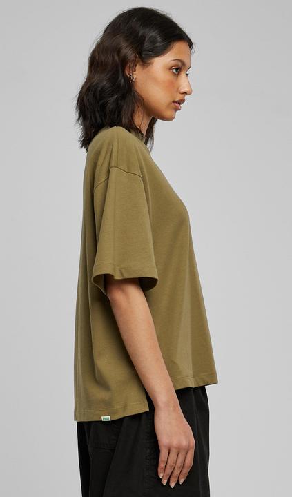 Actual product image Urban Classics Ladies Organic Heavy Slit Tee (4XL)