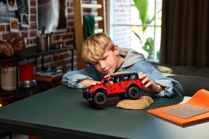 Produktbild LEGO Ford Bronco Offroader (42213, LEGO Technic)
