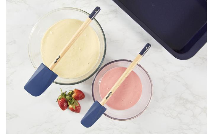 Actual product image Zyliss Dough scraper