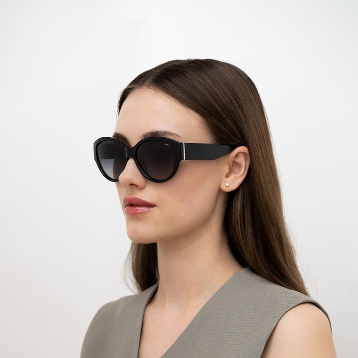Actual product image Invu Harper