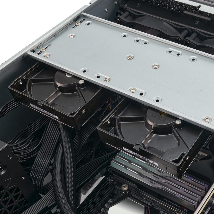 Actual product image Silverstone RM44 (SSI CEB, ATX, Mini-ITX, mATX, SSI EEB)
