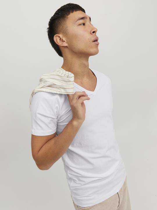 Actual product image Jack & Jones Jjebasic V-Neck Tee S/S Noos (XL)