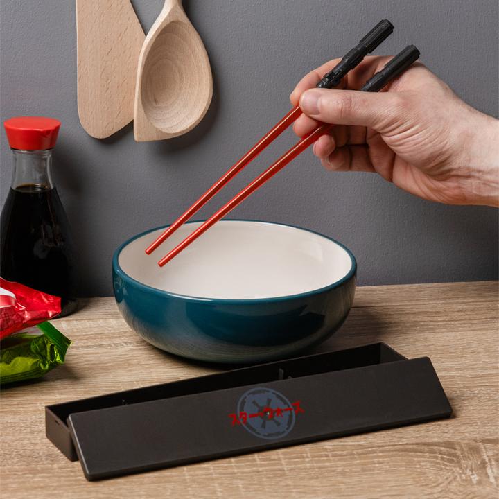 Produktbild Paladone Products Star Wars Lightsaber Chopsticks in Box (2 Stück, Essstäbchen)