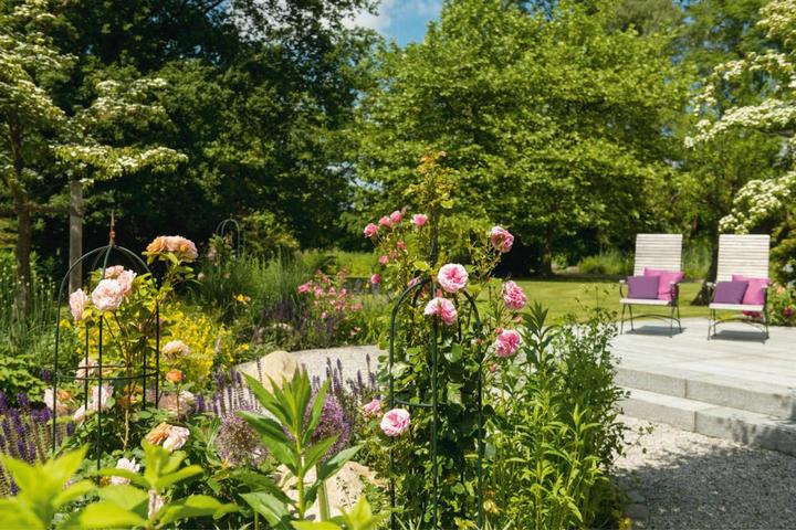 Produktbild Vom Traum zum Traumgarten – Das grosse Vorher-Nachher-Gartenbuch (Deutsch, Gärtner von Eden EG, 2021)