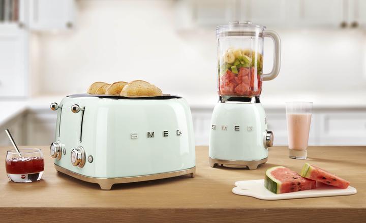 Image du produit Smeg Blf01pgeu (800 W)