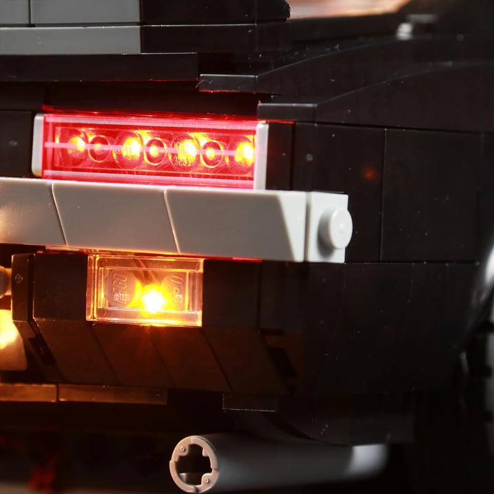 Immagine prodotto BrickBling Set di luci a LED per LEGO Chevrolet Camaro Z28 (10304) incluso telecomando