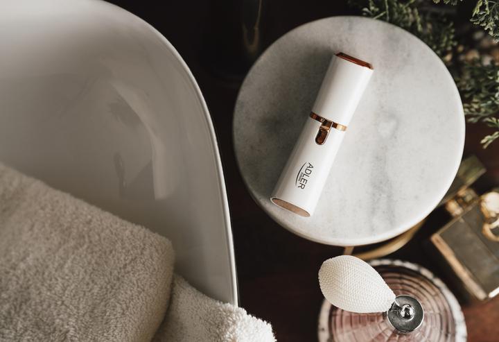 Actual product image Adler AD 2939 hair trimmers/clipper Gold, Pearl