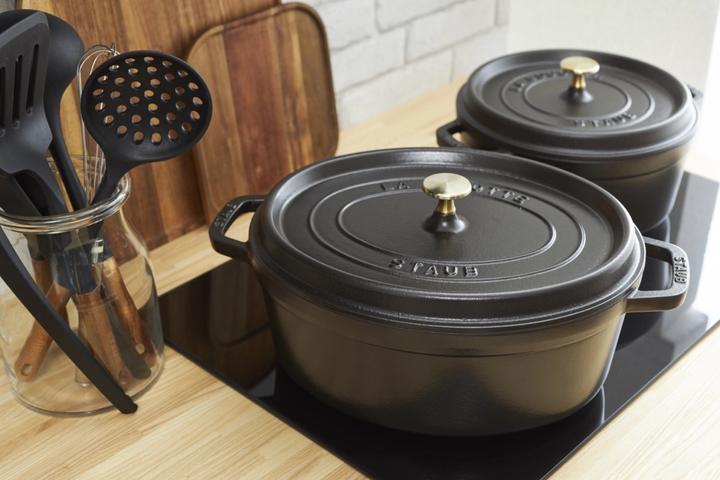Actual product image Staub Cocotte (29 cm, Casserole + Stewpot, Cast iron, Enamel)
